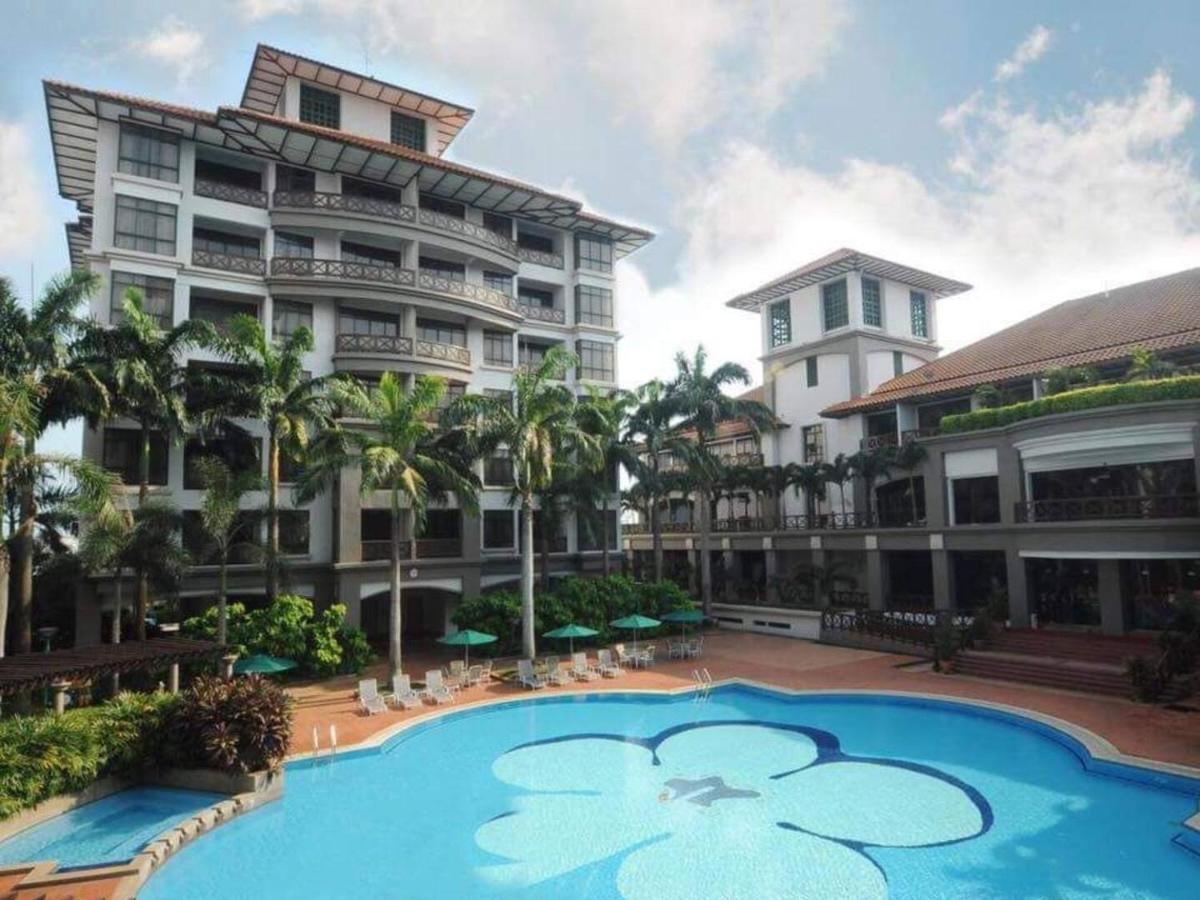 Meera Mahkota Hotel Melaka Malacca Exterior photo